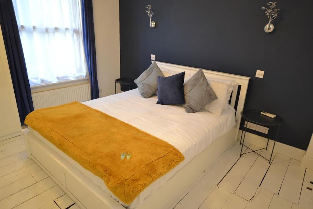The Hive 4 Bed House Pool Table Air-Con Villa Maidstone Exterior foto