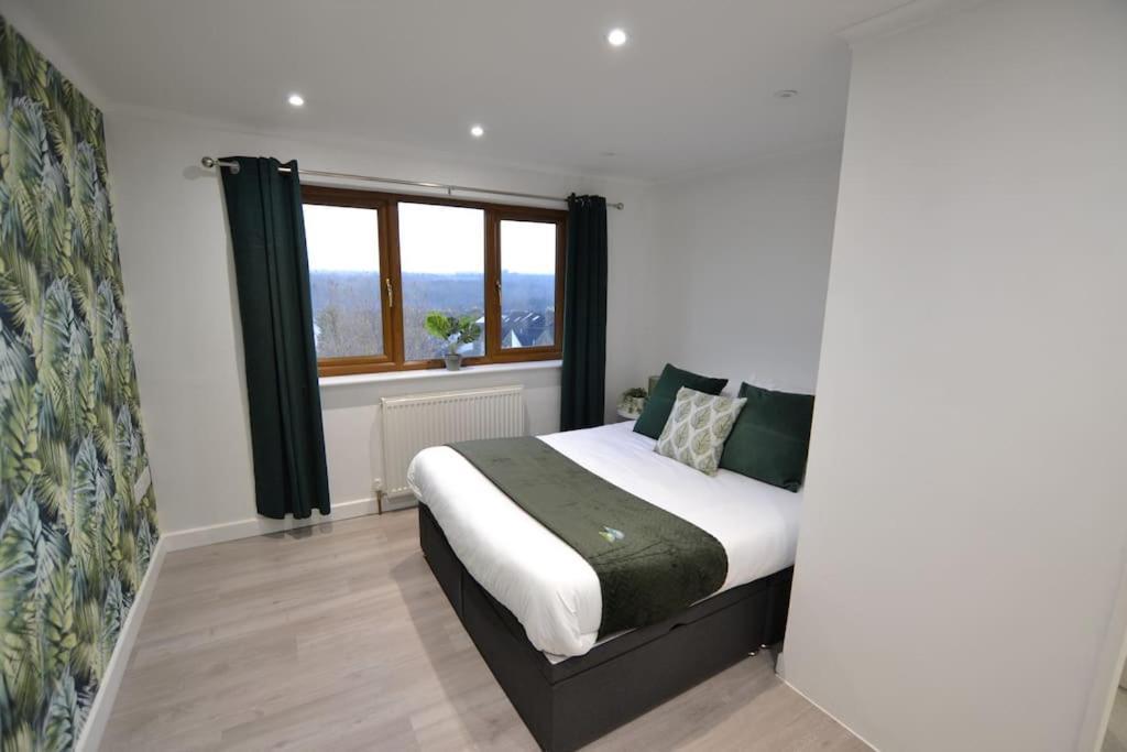 The Hive 4 Bed House Pool Table Air-Con Villa Maidstone Exterior foto