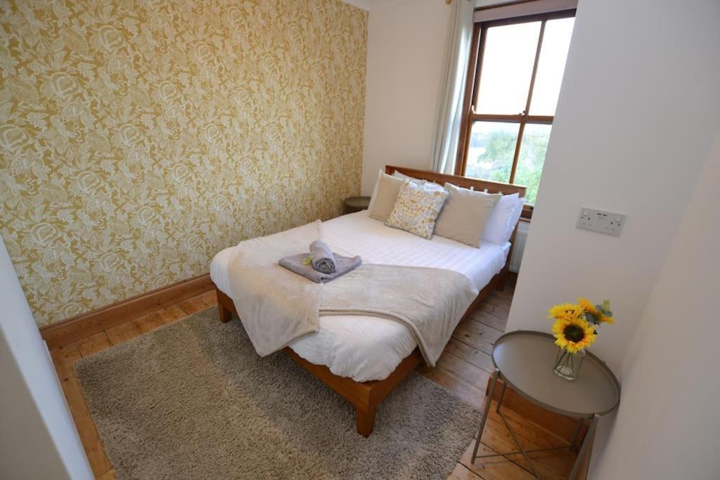 The Hive 4 Bed House Pool Table Air-Con Villa Maidstone Exterior foto